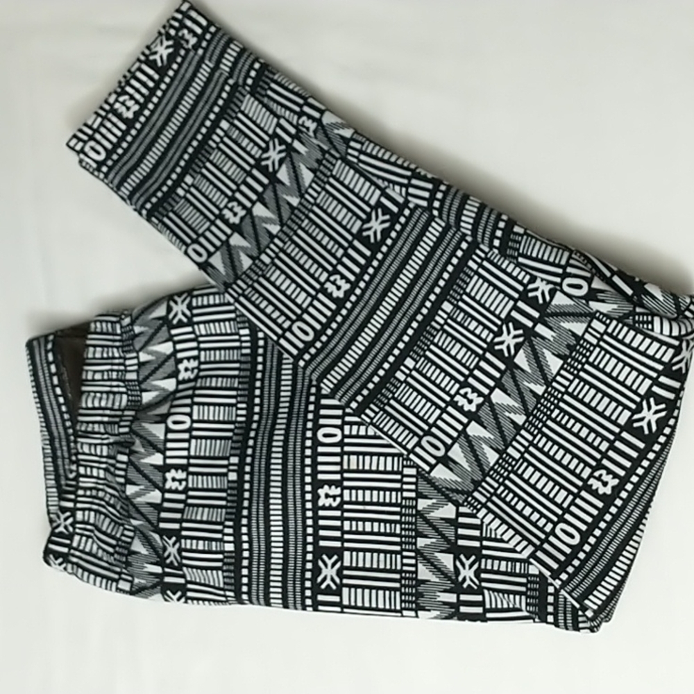 𝅺lined Thick Winter Leggings Black and White Plus one size